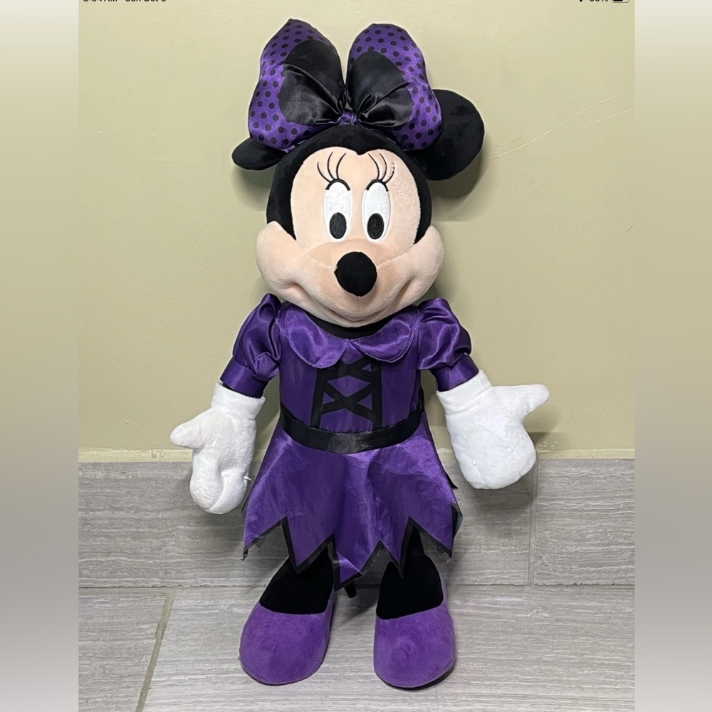 Disney 24" Halloween Vampire Purple Minnie Mouse Door Greeter
